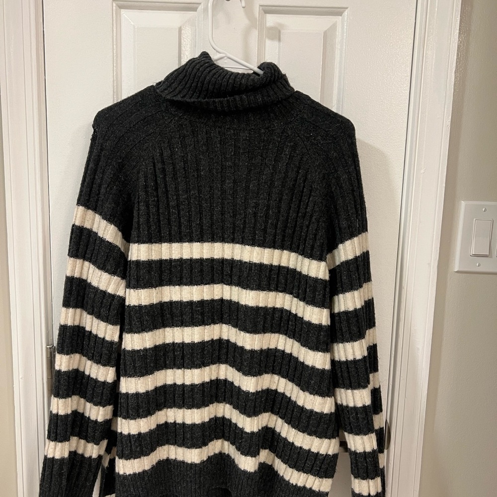 H&M Grey and White Striped Turtleneck Oversized Sweater